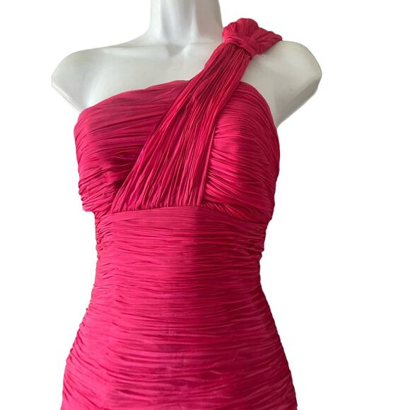 New Phoebe Couture One Shoulder‎ Dress - Picture 3 of 9